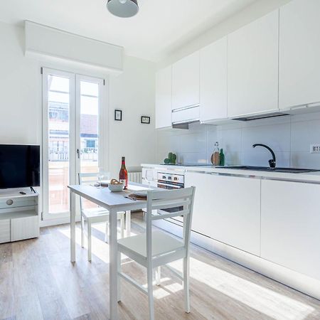Apartamento Joivy Sublime Flat With Balcony Milán Exterior foto